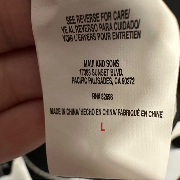 Maui & Sons 50+ UV protective short sleeve black shirt/rash guard, size Large - Picture 5 of 9